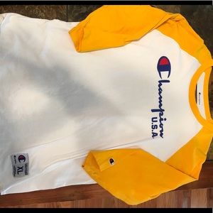 Champion 3/4 sleeve shirt
